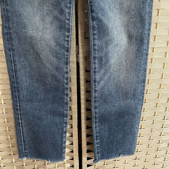 Madewell THE PERFECT VINTAGE JEANS Women’s Size 26 Medium Blue Denim Raw Hem - Picture 4 of 11